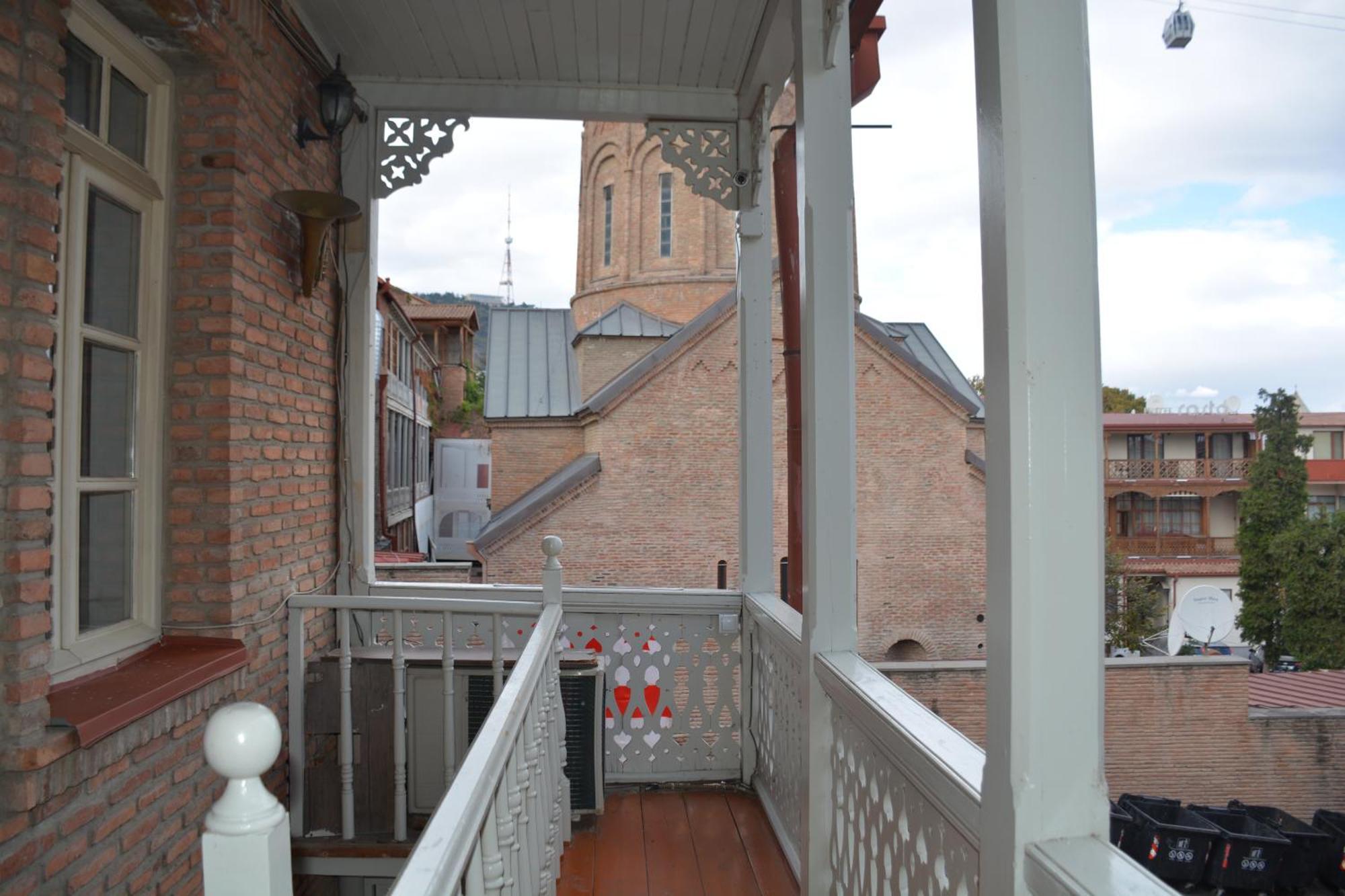 Old House Luca Hotel Tbilisi Exterior photo